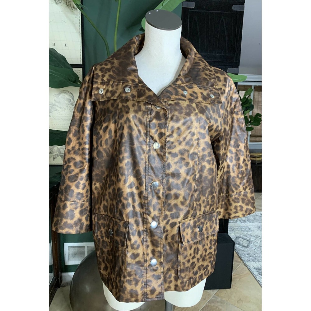 susan graver women medium brown animal print nylon 3/4sleeve Snap front jacket
